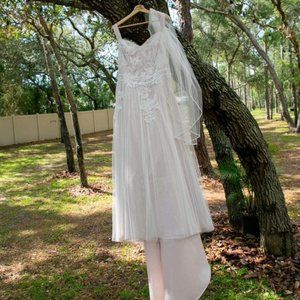 Davids Bridal Wedding Dress